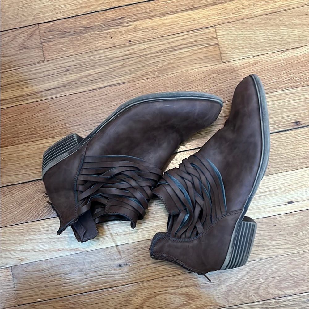 Brown faux Suede Ankle Booties with Fringe 8.5 women’s